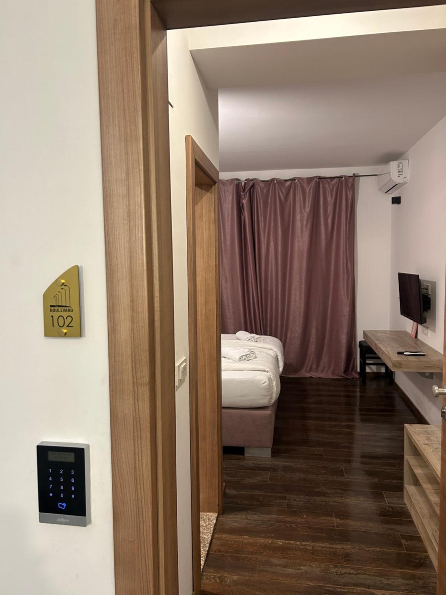 Boulevard Luxury Apartments City Center Ohrid Ngoại thất bức ảnh